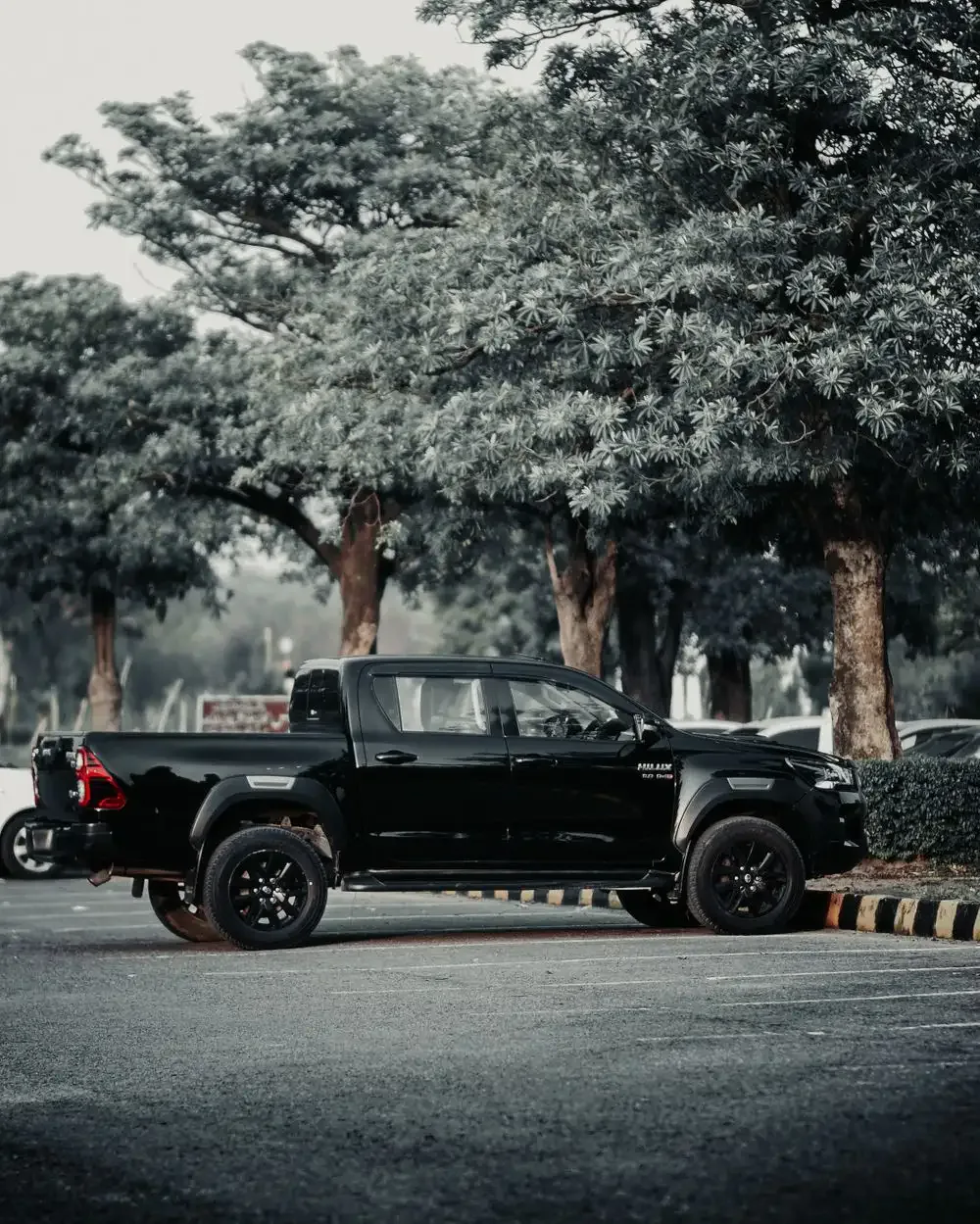 Toyota Hilux double cabine noir